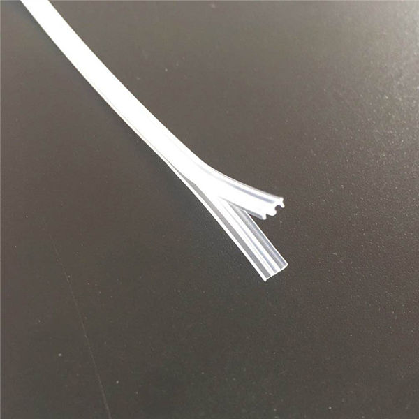 Plastmasas maisiņš ar rāvējslēdzēju